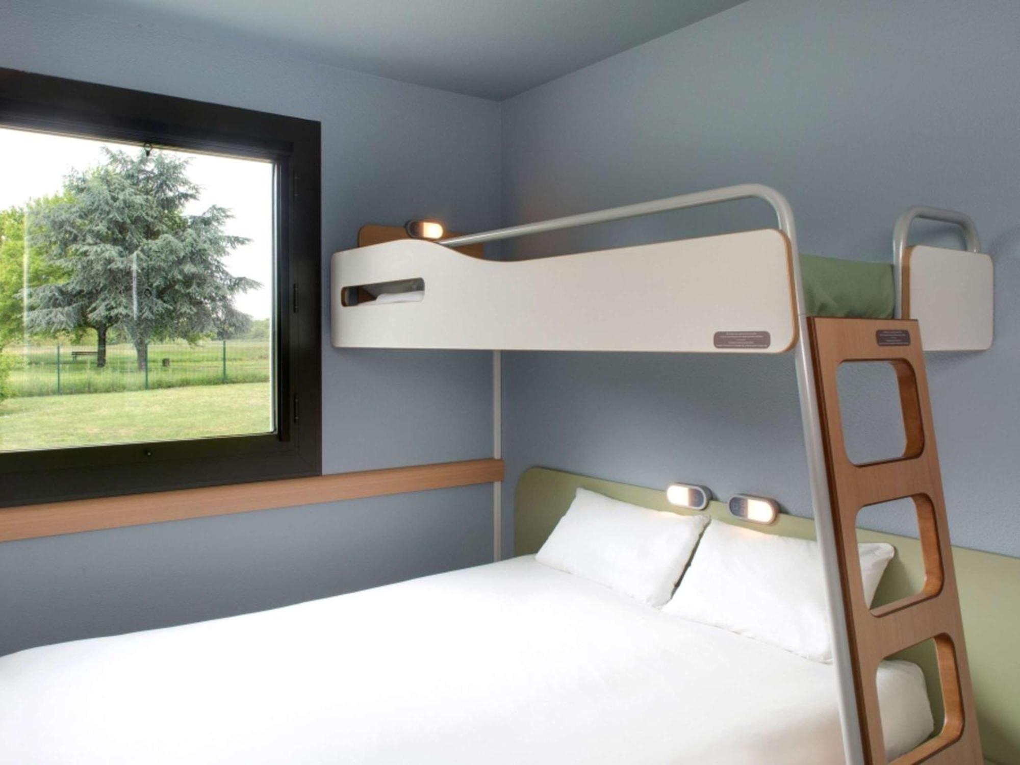 Ibis Budget Montceau Les Mines Eksteriør billede